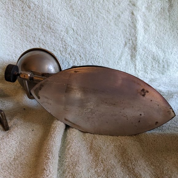 1930 Antique Gas Powered Iron Diamond Akron Lamp Mfg Co with Accessories Rare - Picture 4 of 13